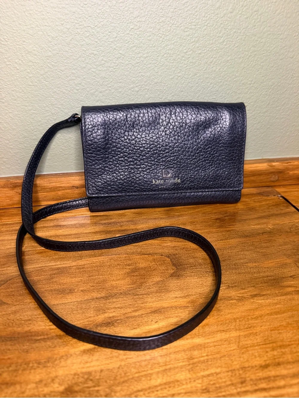 kate spade Black Pebbled Leather Crossbody Wallet Bag